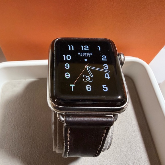 Hermès Apple Watch Series 2 - Picture 3 of 11
